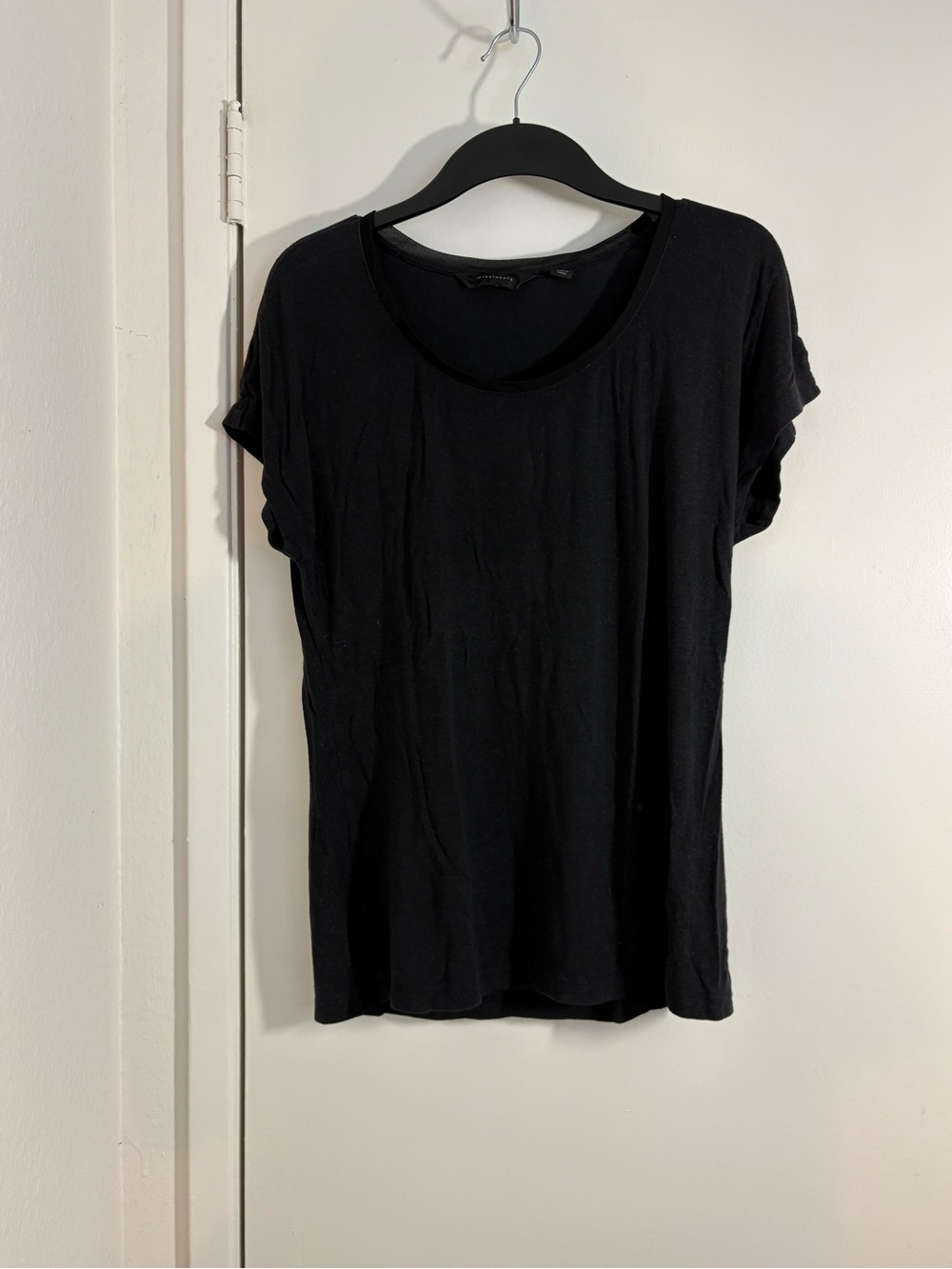 INVESTMENTS Classic Black Women’s Scoop Neck Tee
